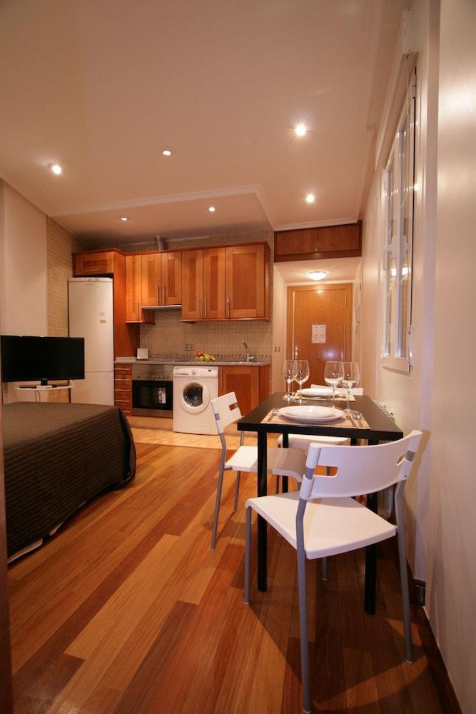 Madrid Gran Via, Behap Apartments Bagian luar foto
